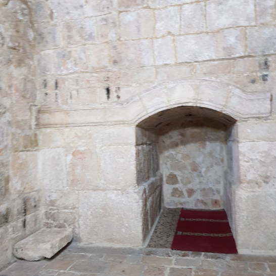 The tomb is located here, a little alcove for prayer and seclusion